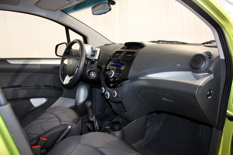  Chevrolet Spark 2010 года  (фото 43 из 77)
